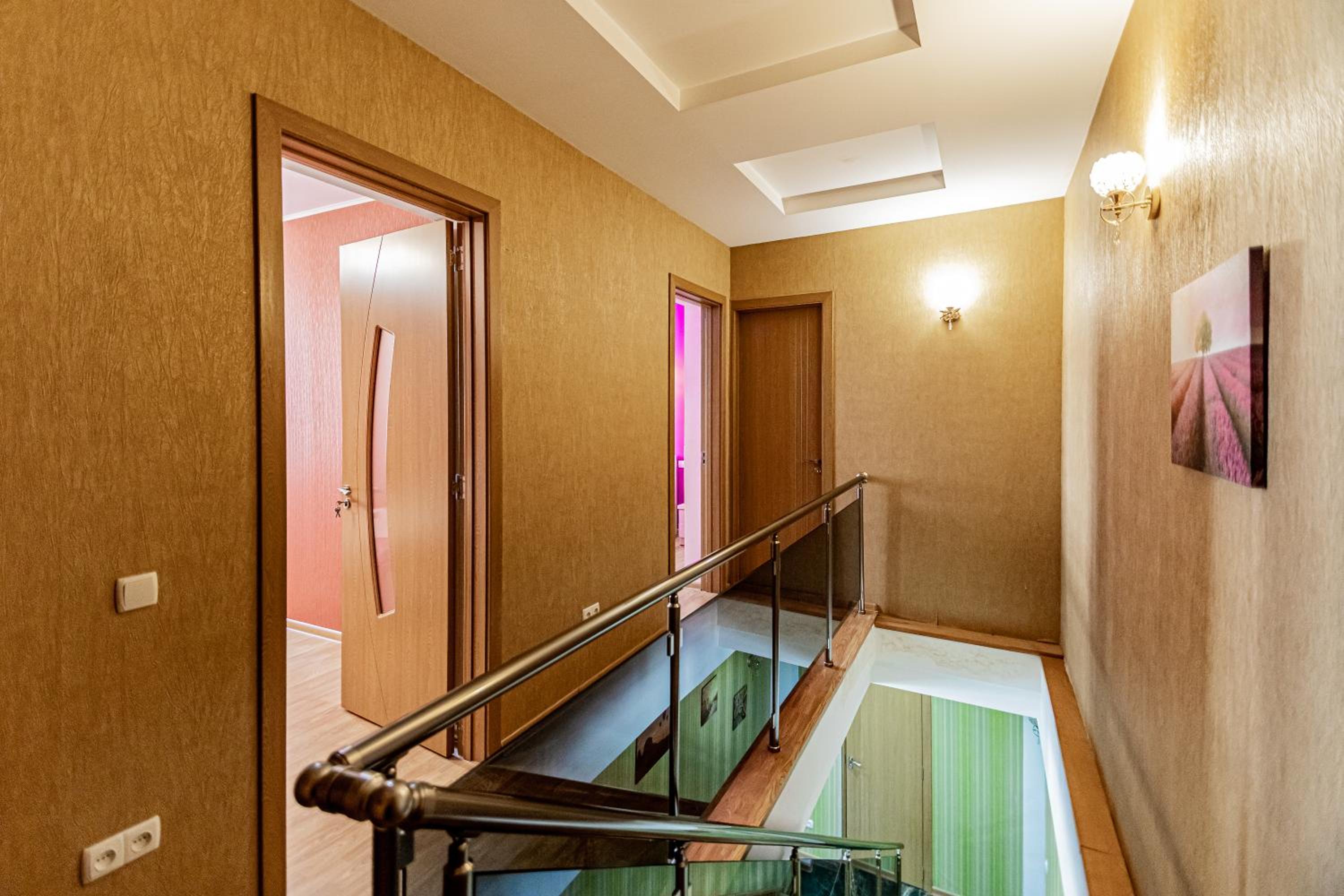 Old Metekhi Apartment