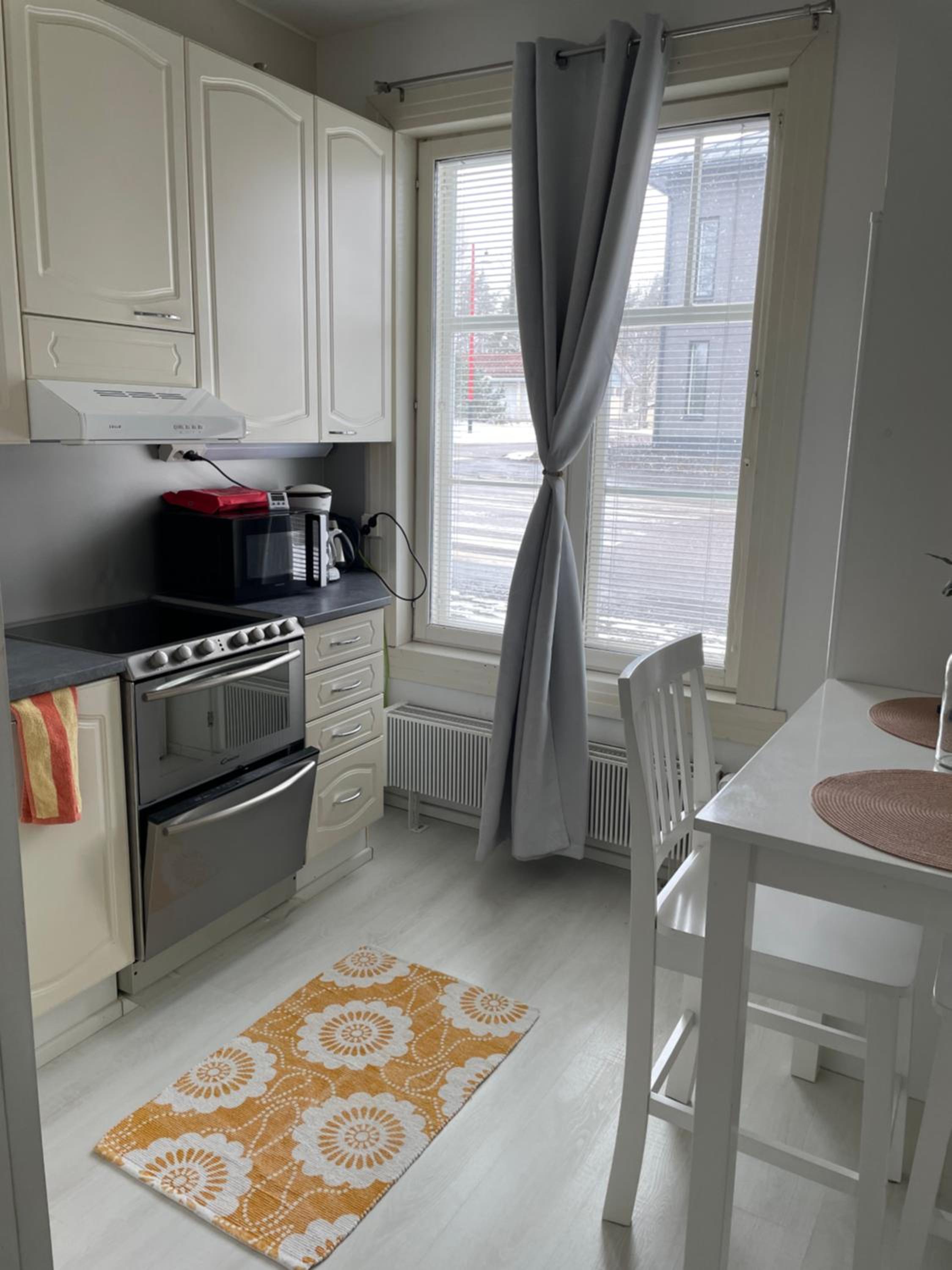 Yksiö+autopaikka/Small apt.+free parking