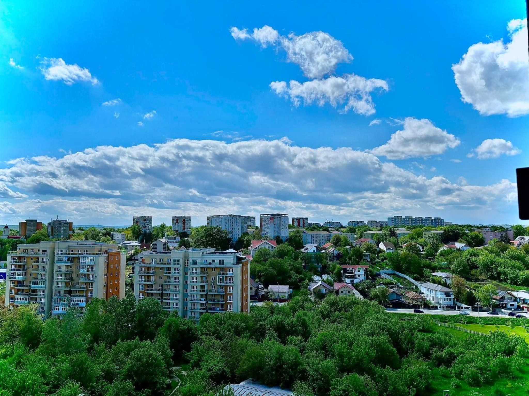 Sky View - Free parking view 3