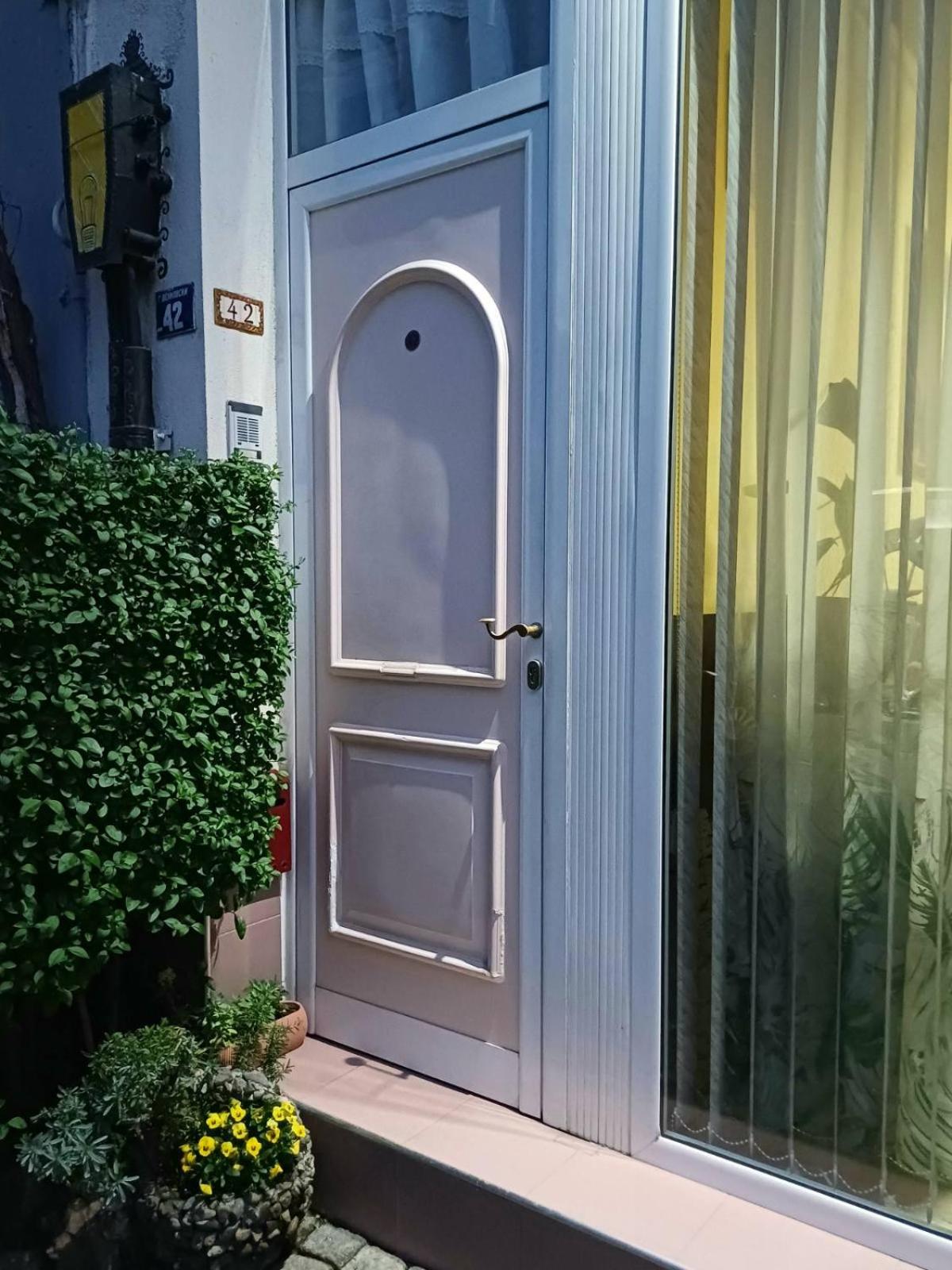 Residence Art Guest House