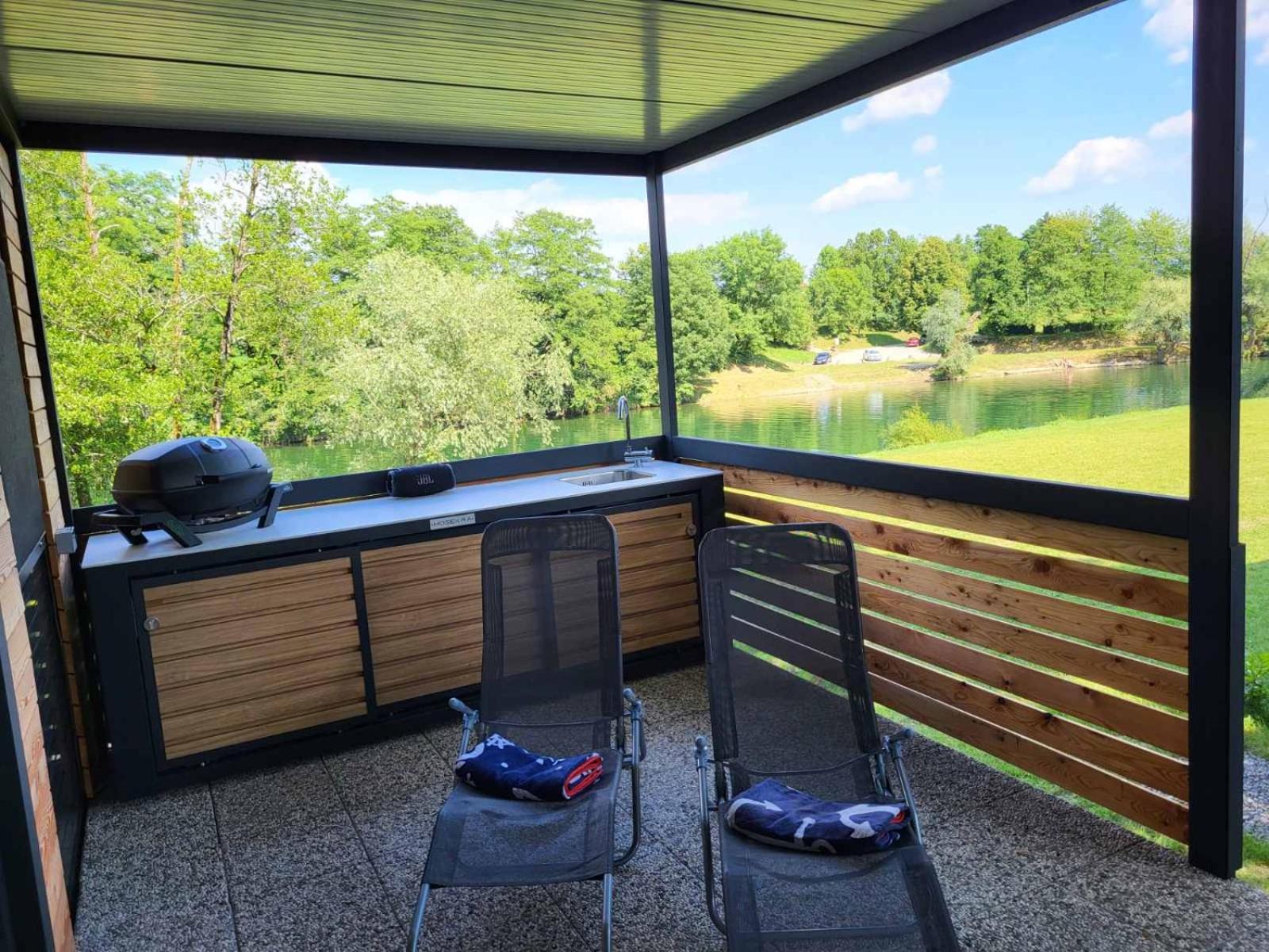 BIG BERRY KOLPA Metlika - Luxury Natura House view 5