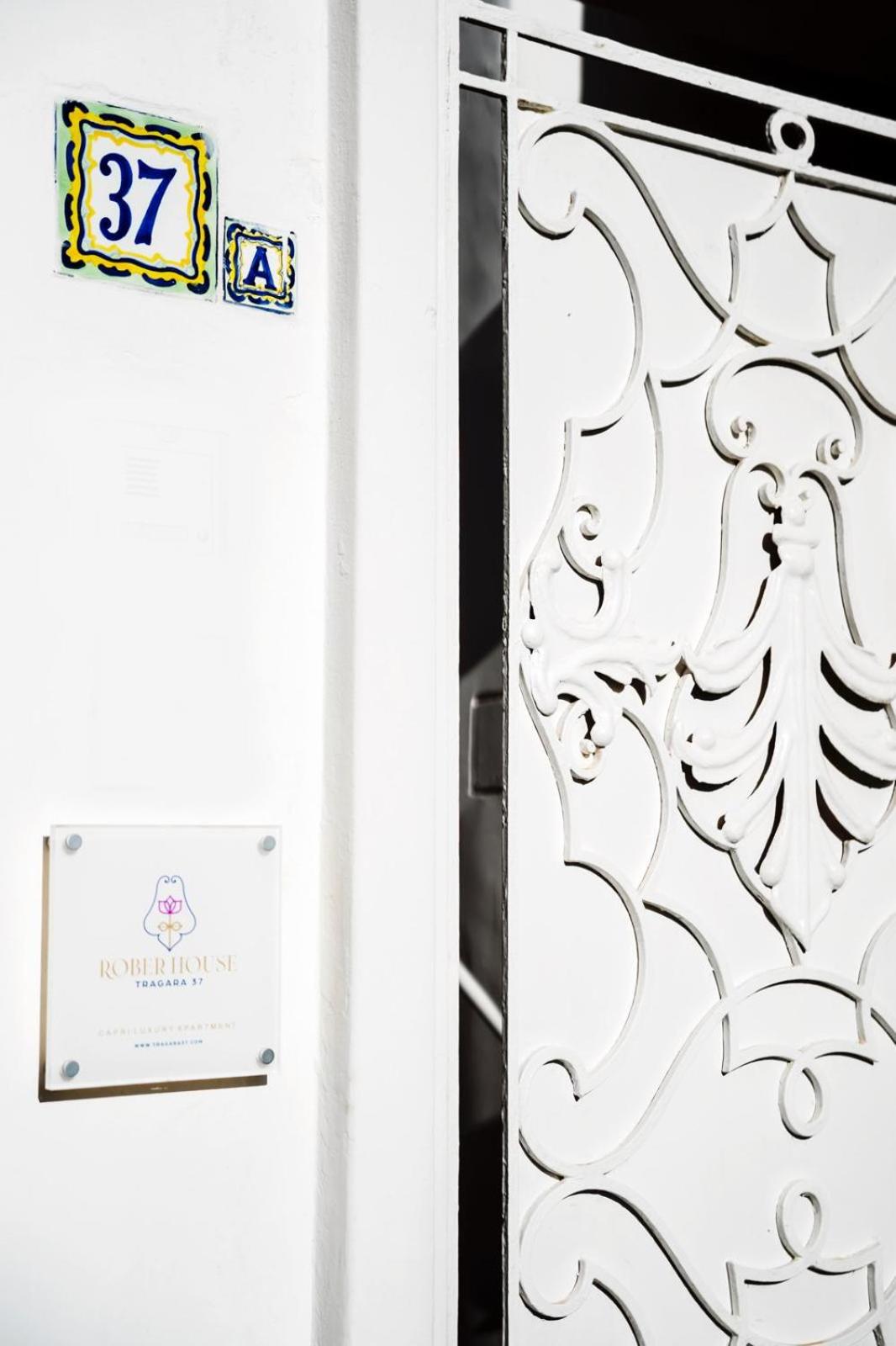 Roberhouse Tragara 37