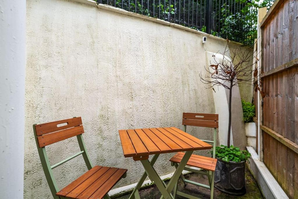 2 Bed / 2 Bath Versace Apartment in Knightsbridge