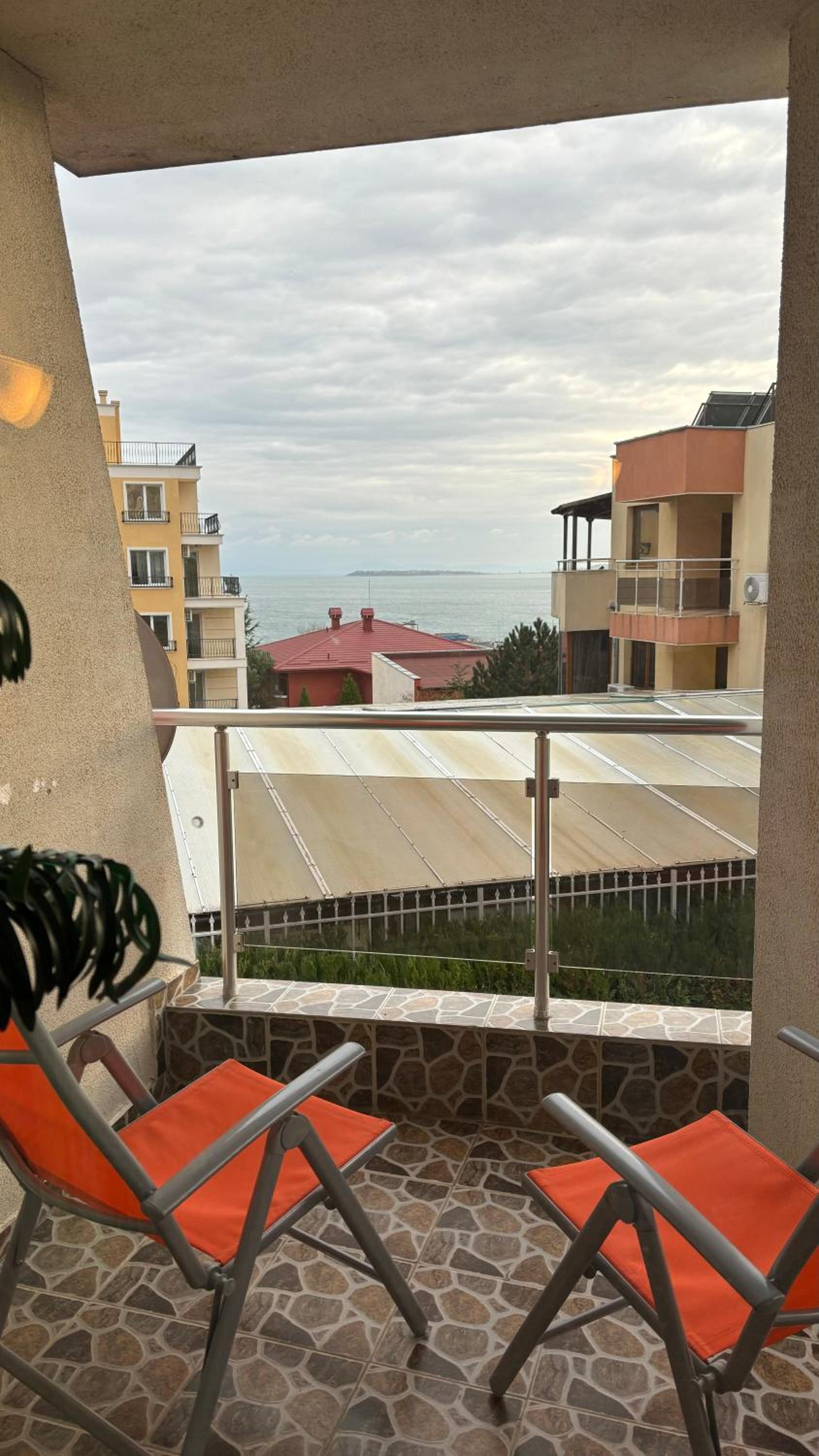 Cozy apartment with 2 bedrooms and sea view