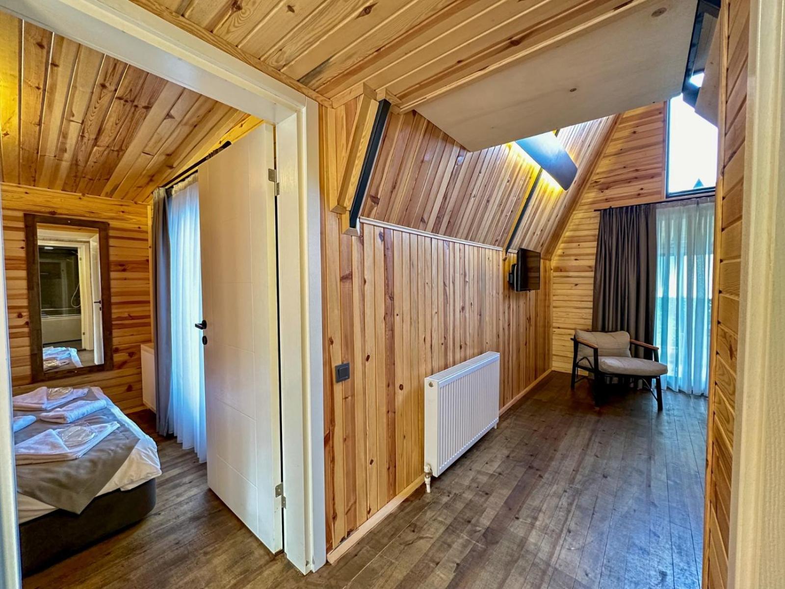 Patya BUNGALOV