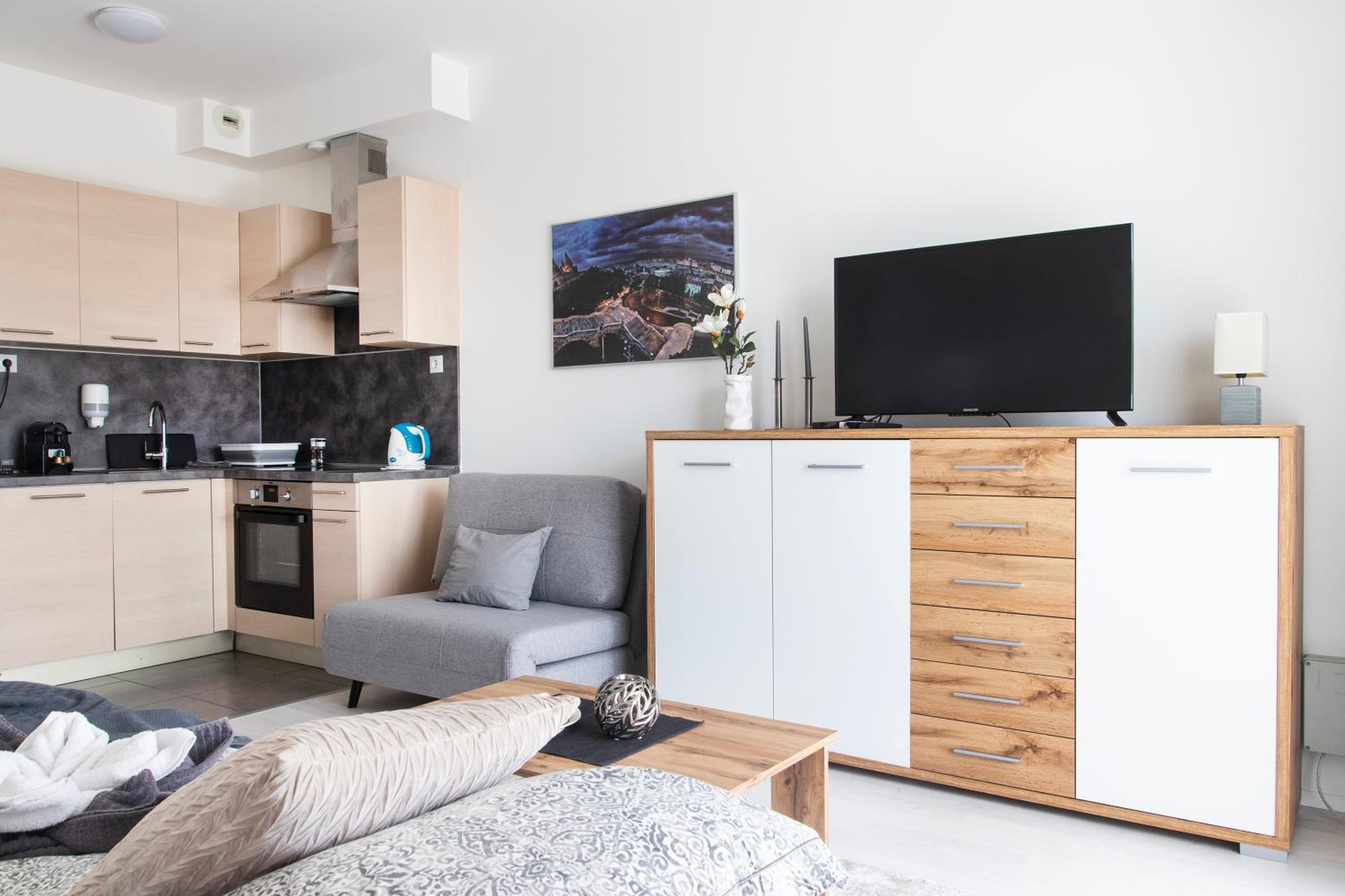 Corvin Gem Apartment with PARKING