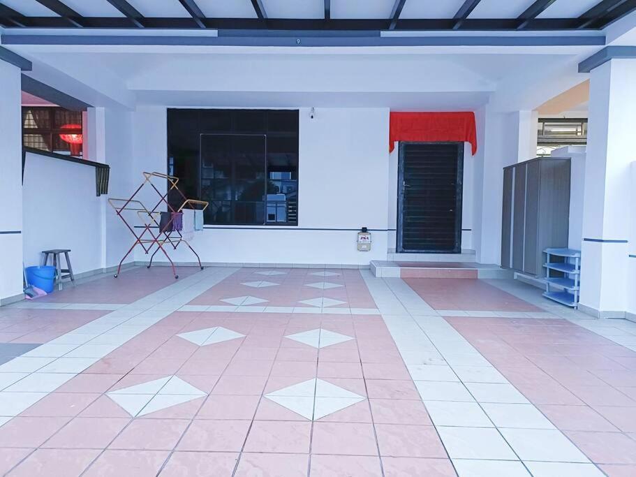 JB-Bukit Indah 8-15pax Spacious Home! 5min to Aeon