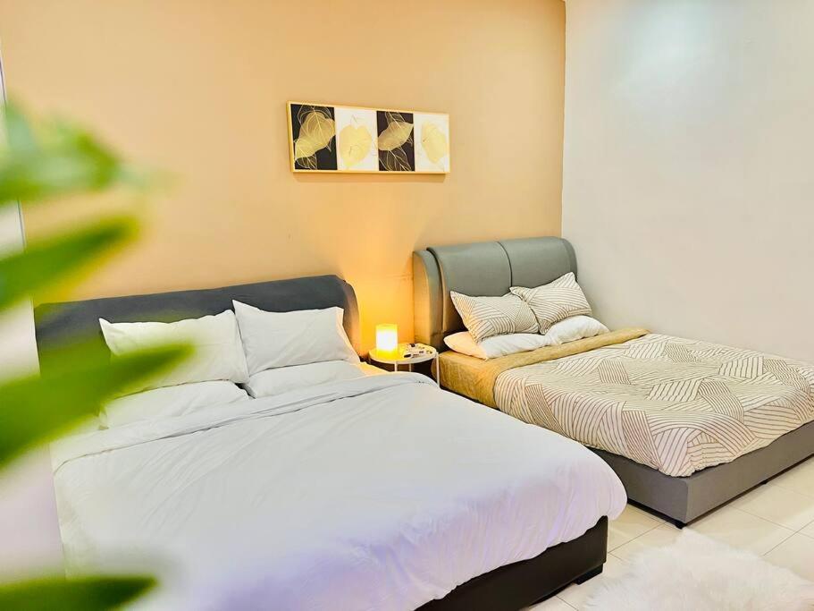 JB-Bukit Indah 8-15pax Spacious Home! 5min to Aeon