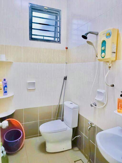 JB-Bukit Indah 8-15pax Spacious Home! 5min to Aeon