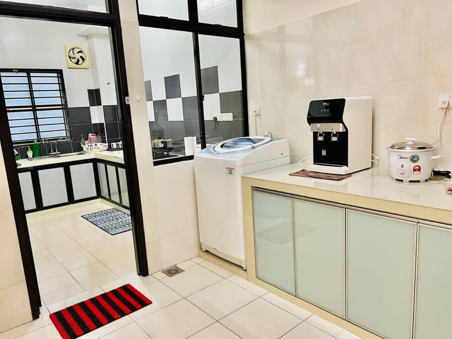 JB-Bukit Indah 8-15pax Spacious Home! 5min to Aeon