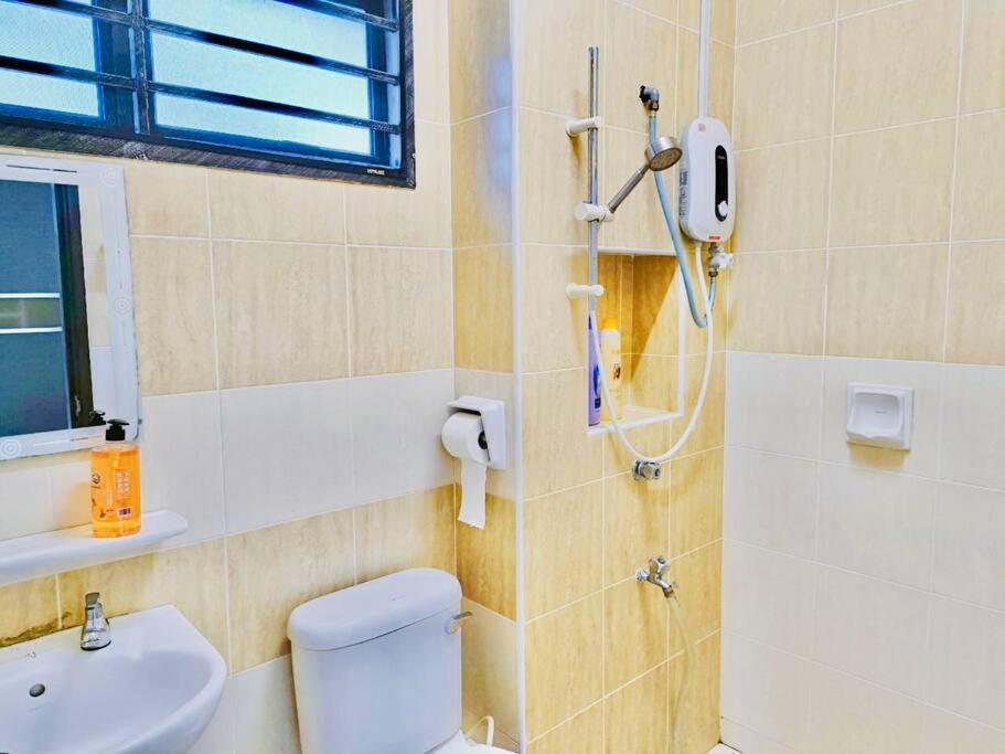 JB-Bukit Indah 8-15pax Spacious Home! 5min to Aeon