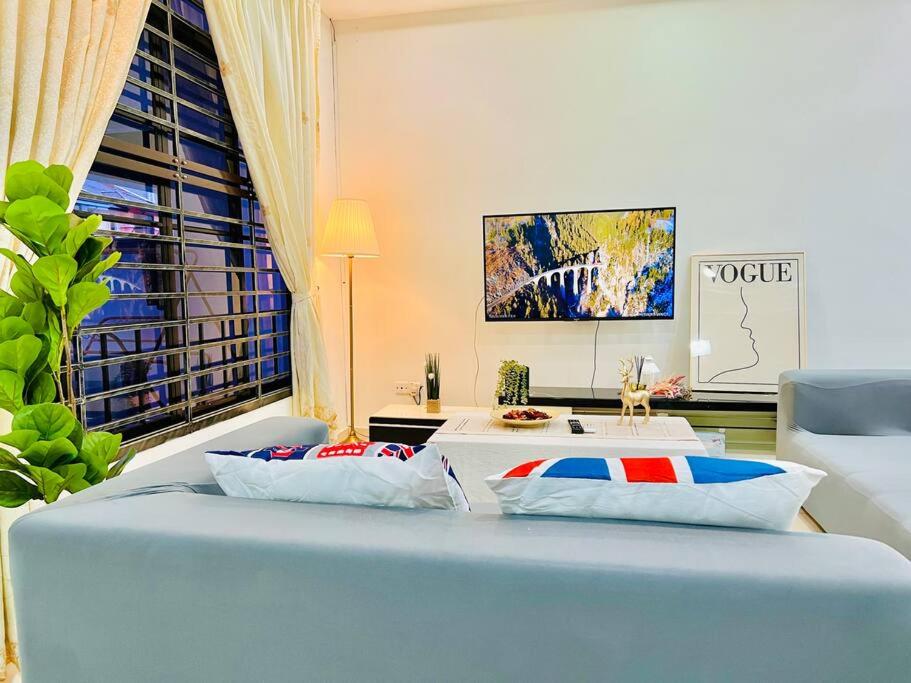 JB-Bukit Indah 8-15pax Spacious Home! 5min to Aeon
