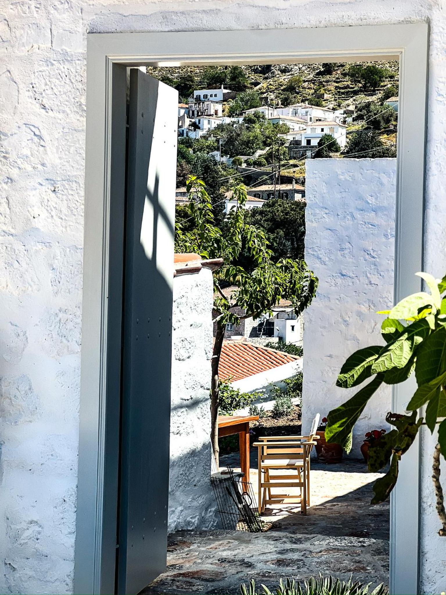Hydra Homesteads