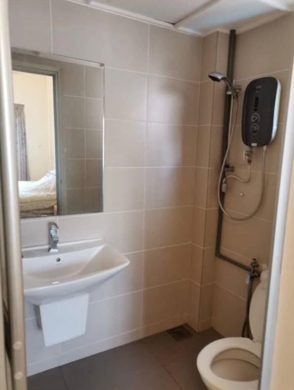 Sweet Homestay Golden Shower Apartment photo 4
