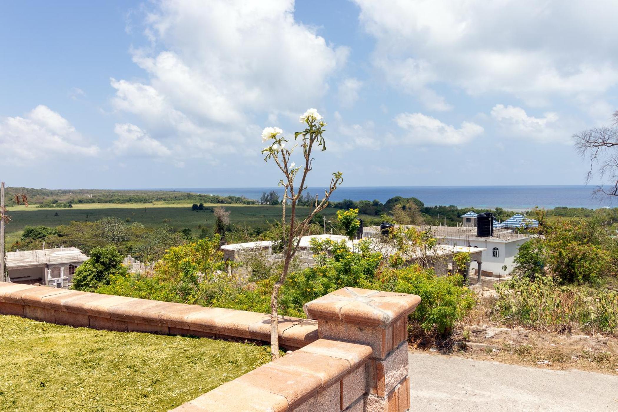 The Vista luxury Home view 4