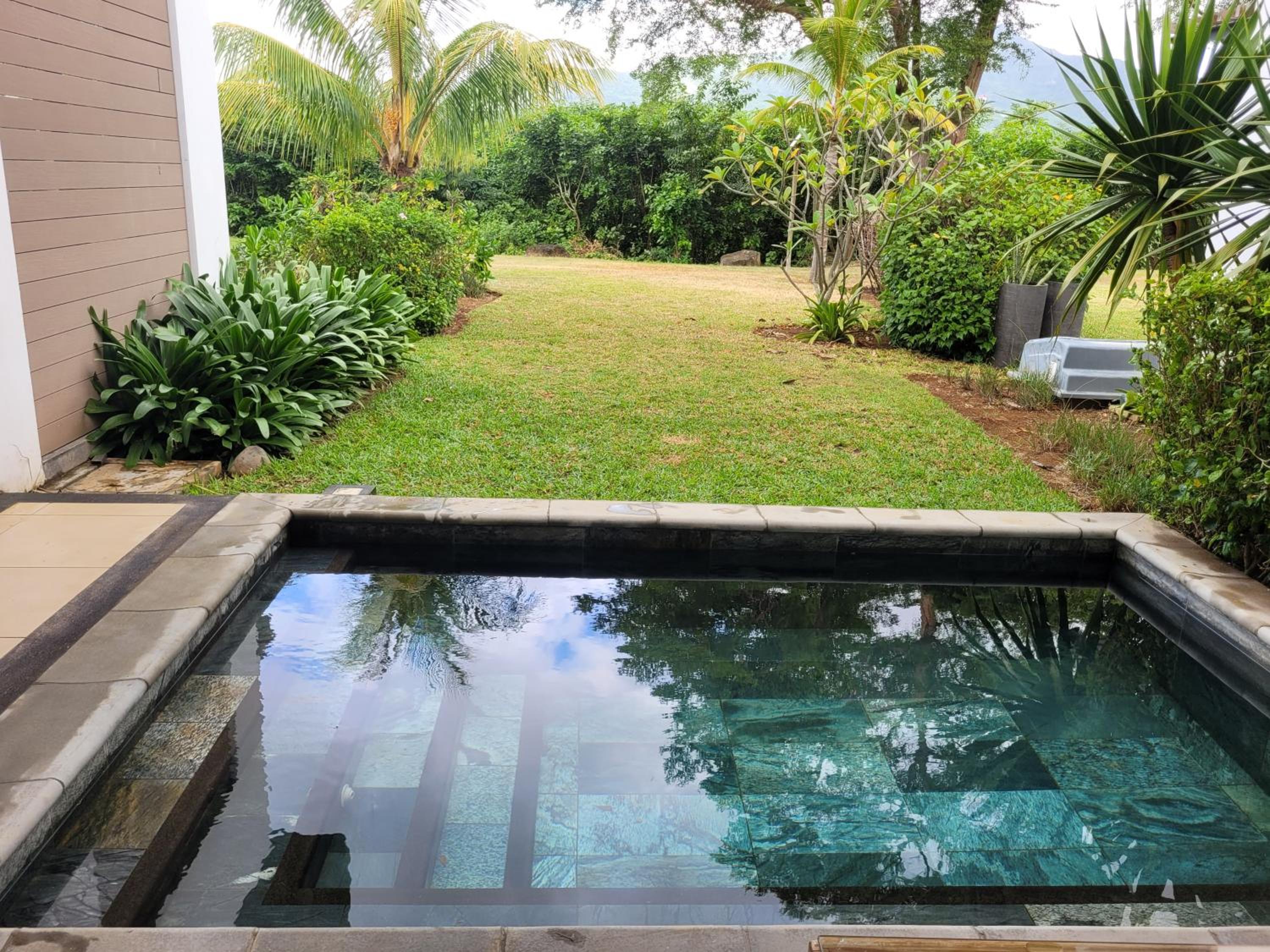 La Mivoie Beachfront with Private Pool view 5