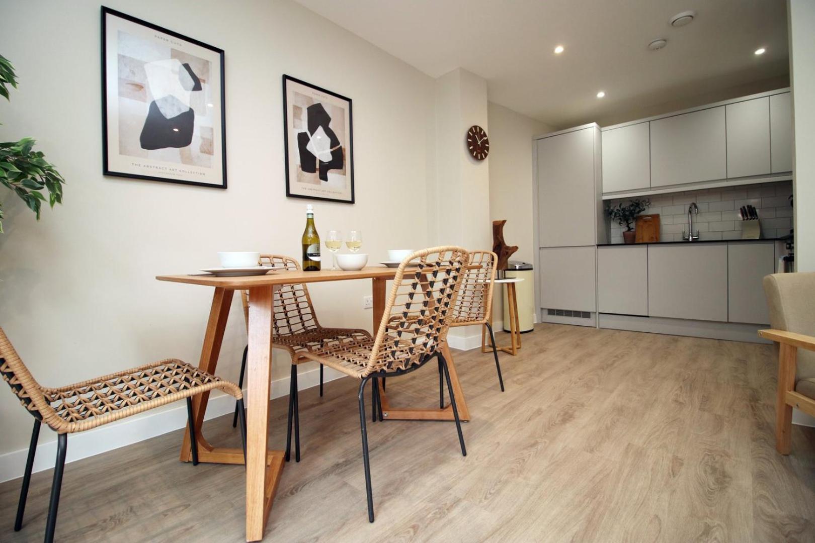 Casablanca 5 - Cardiff Bay - 1 Bed Apartment view 3
