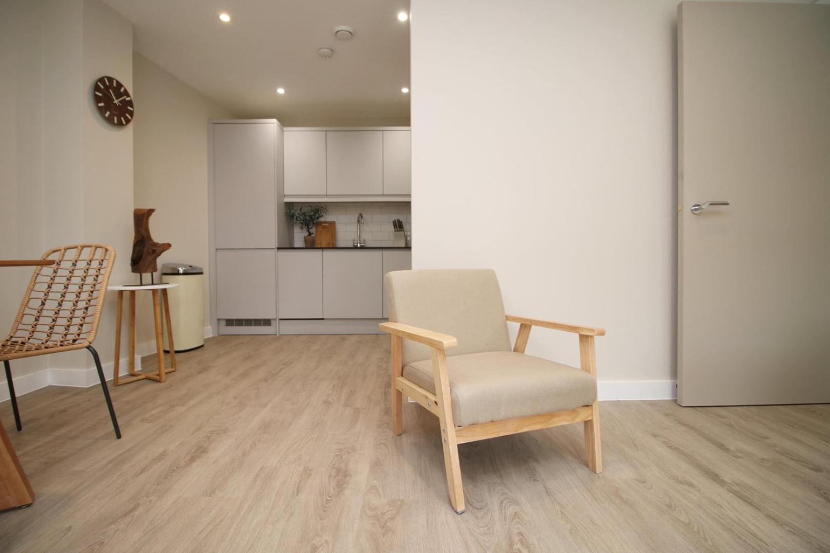 Casablanca 5 - Cardiff Bay - 1 Bed Apartment view 4