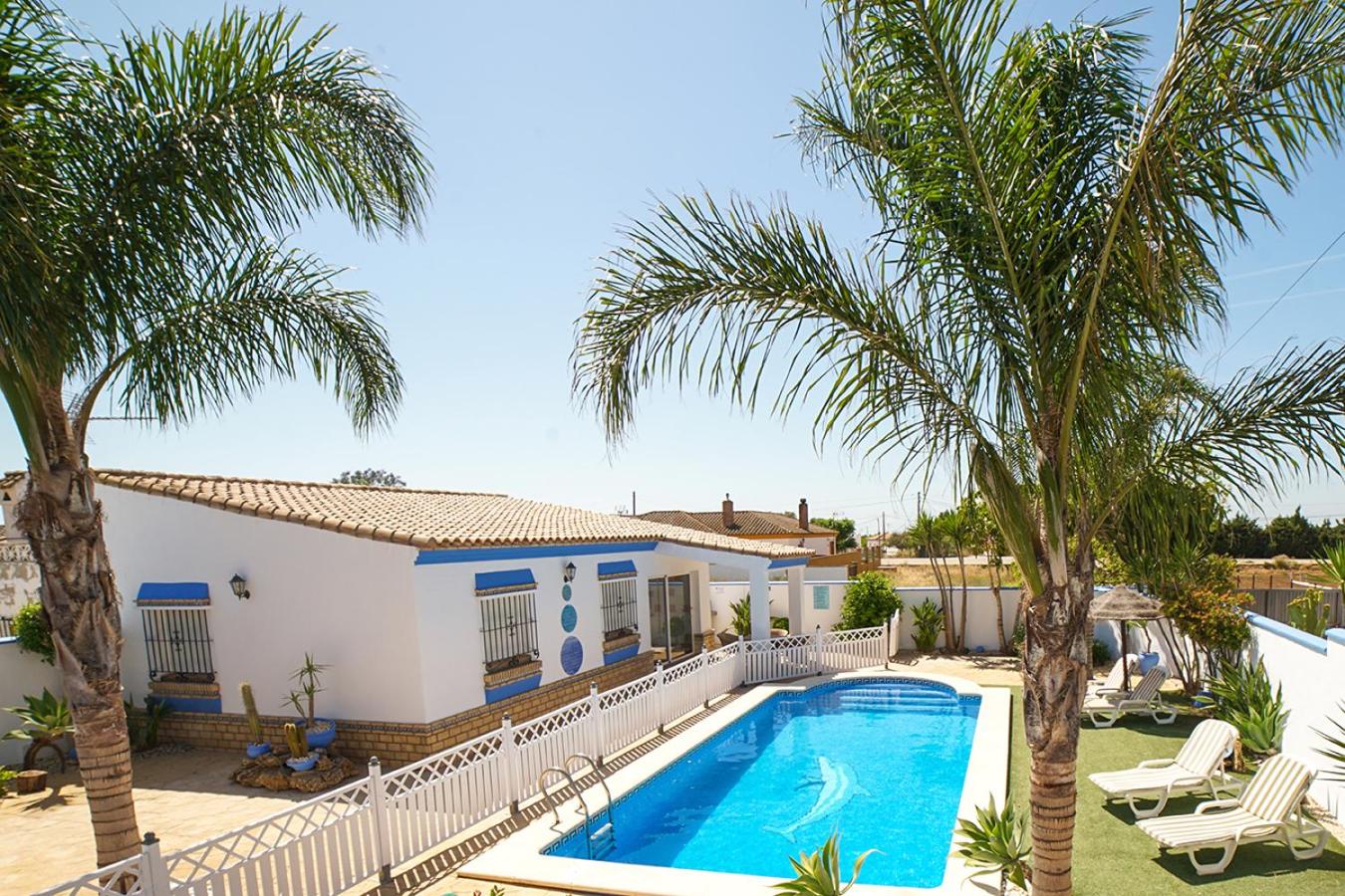 VILLA BANANERA CON PISCINA PRIVADA en CONIL DE LA FRONTERA photo 3