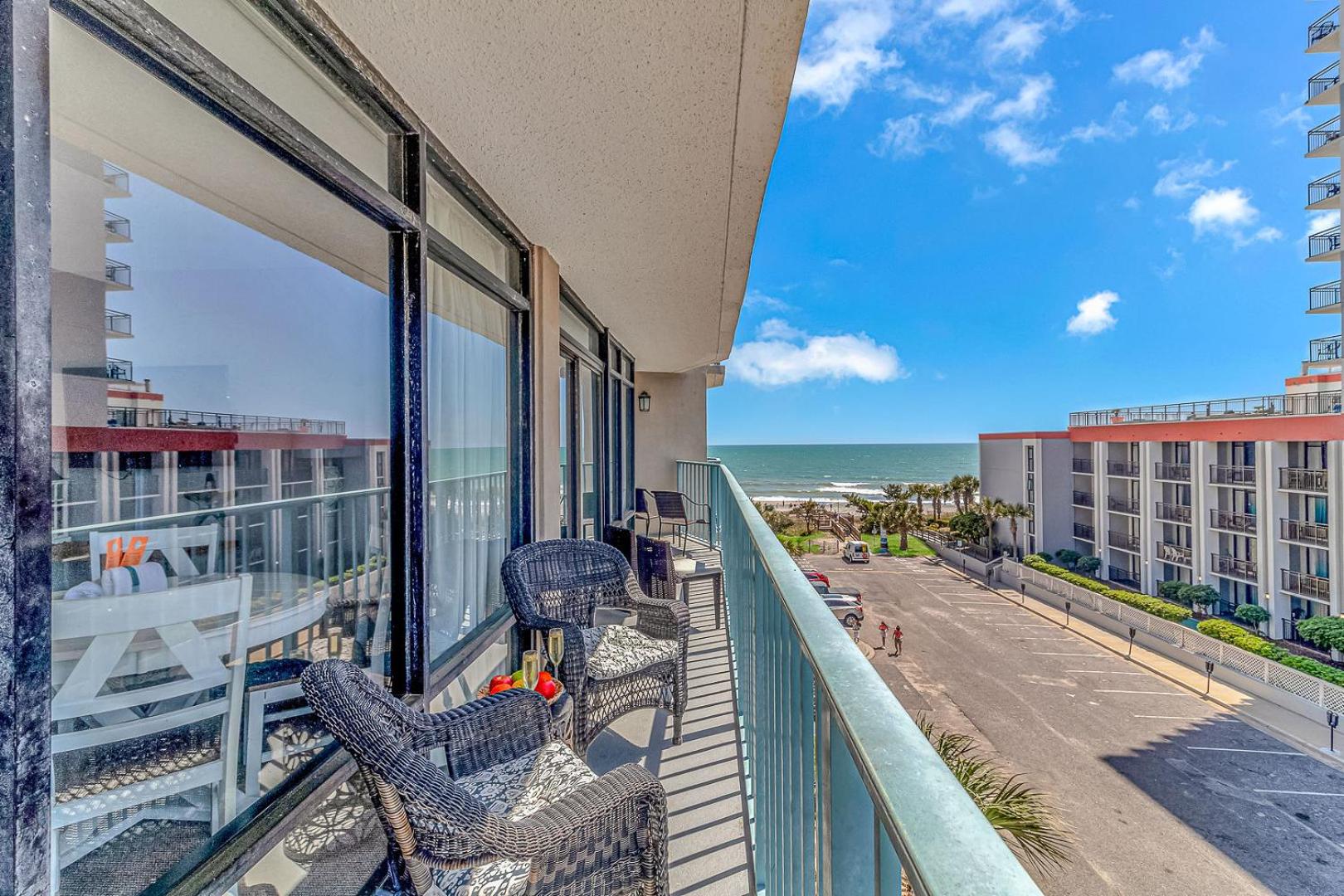 Spacious 2 Bedroom Condo- Sand Dunes 2451 view 3