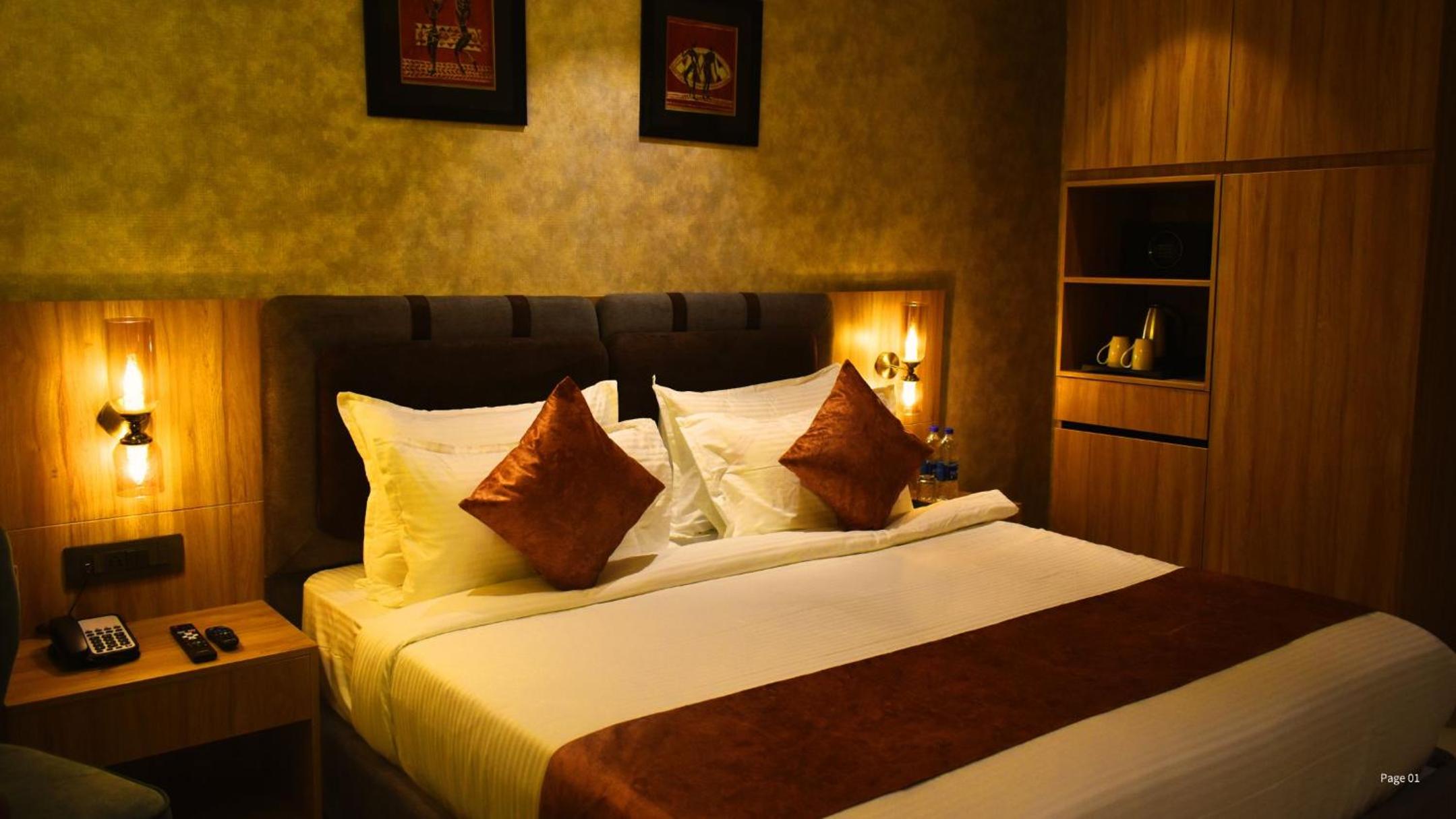 Hotel Namah Courtyard