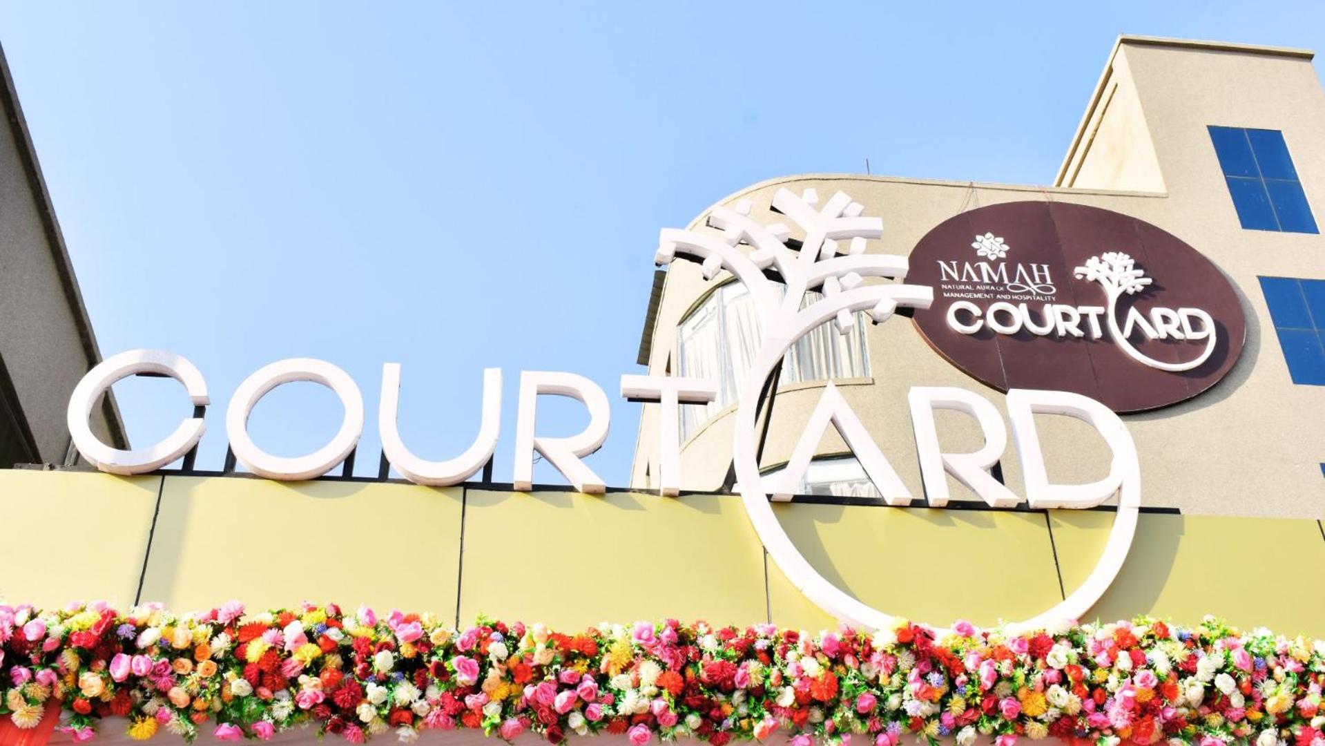 Hotel Namah Courtyard