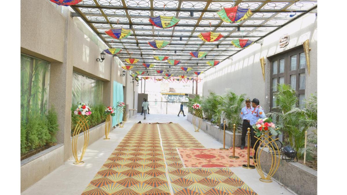 Hotel Namah Courtyard