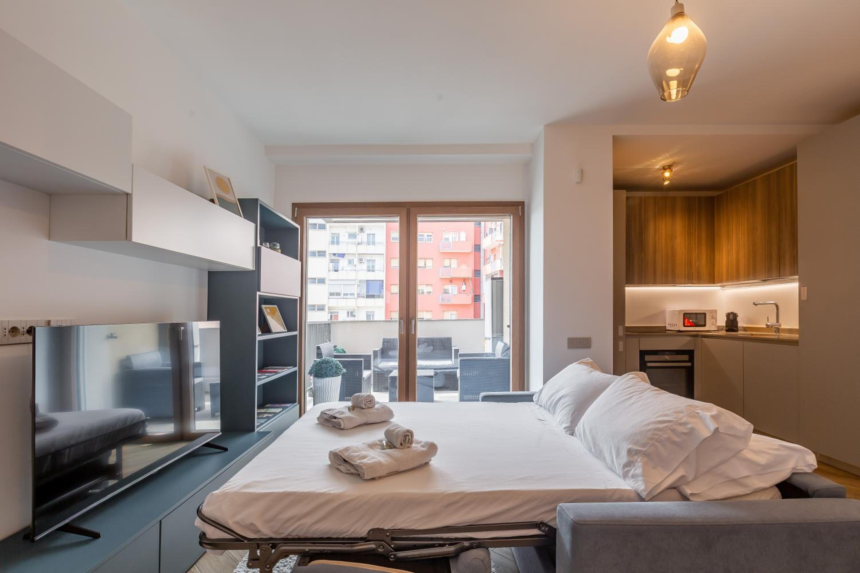 AureaLiving - Trastevere Suite with Rooftop & Gym, Your place in Rome