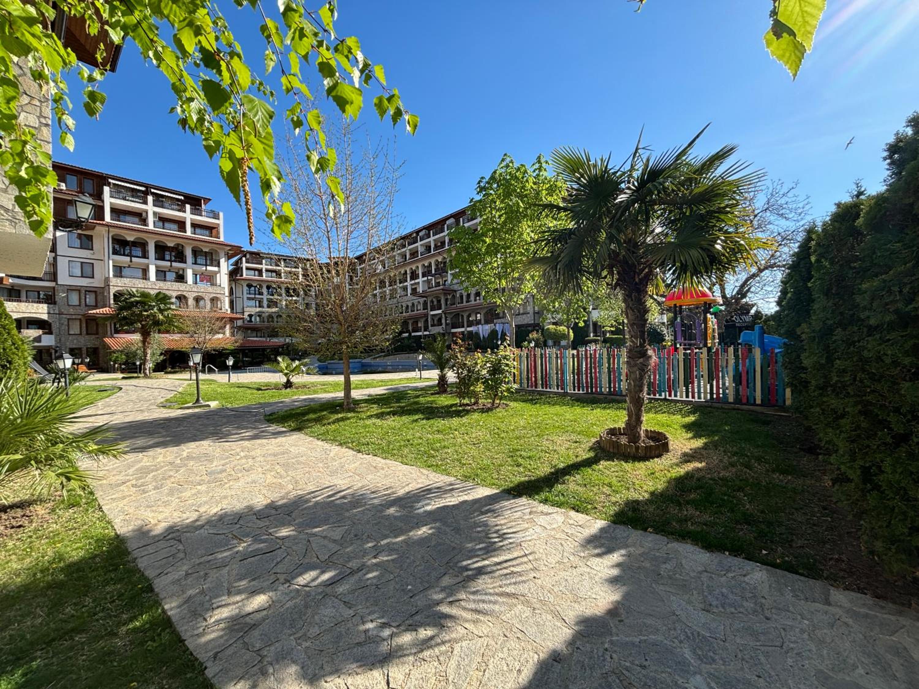 Quiet apartment in Olymp