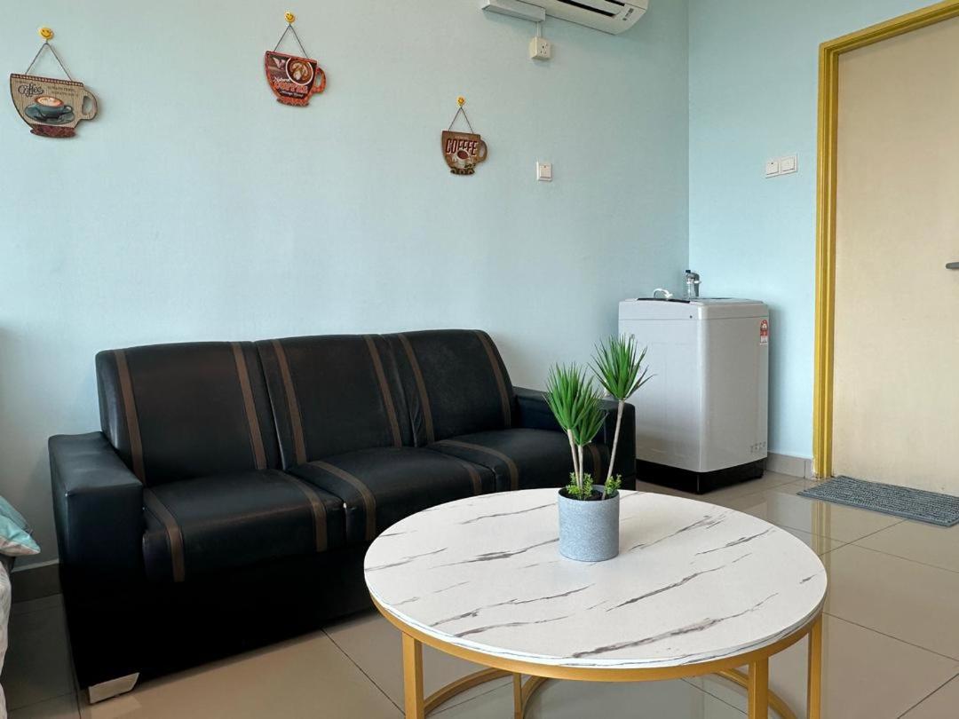 Plazio 1 Bedroom & Studio