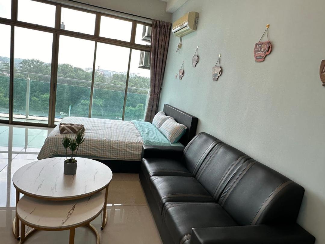 Plazio 1 Bedroom & Studio