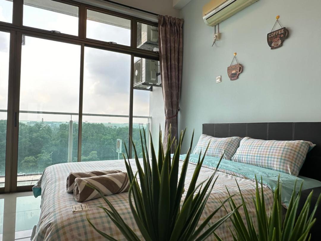 Plazio 1 Bedroom & Studio