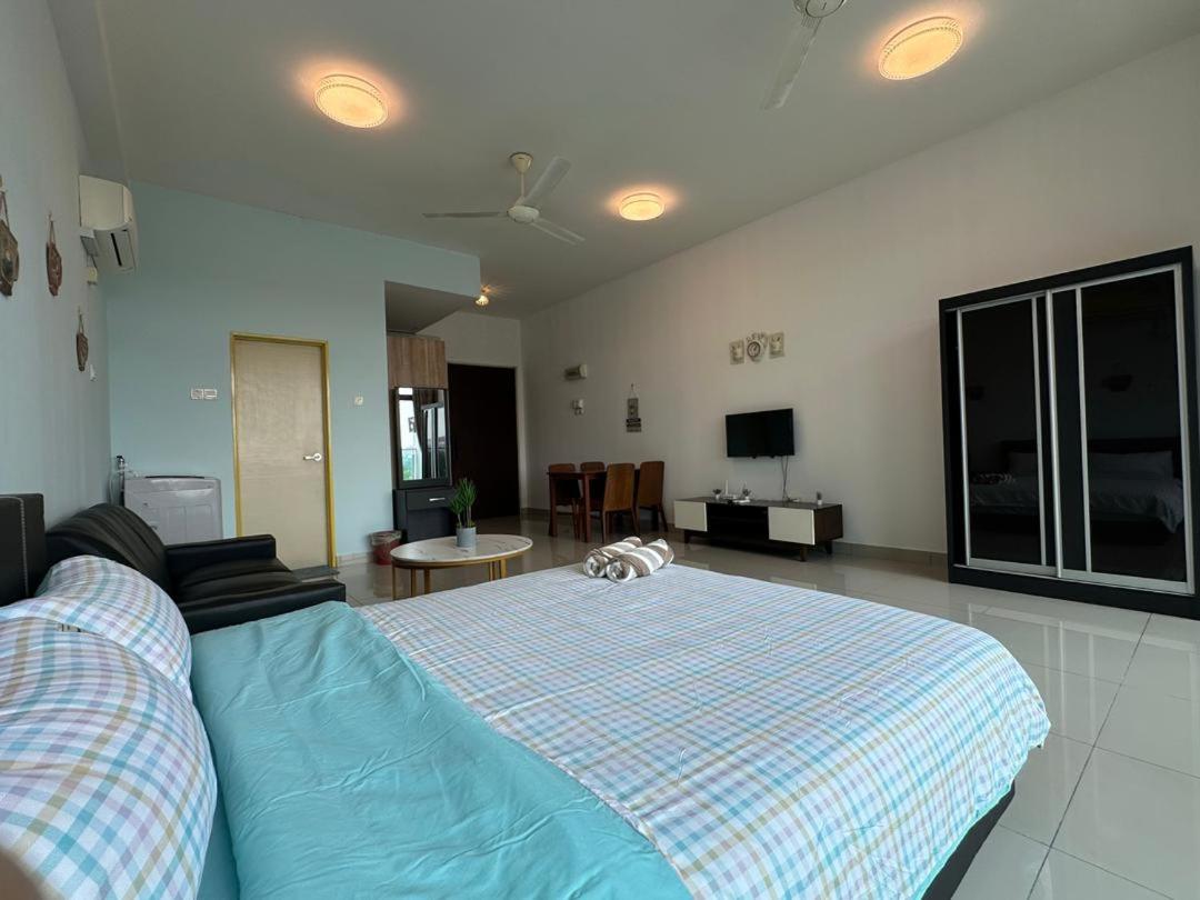 Plazio 1 Bedroom & Studio
