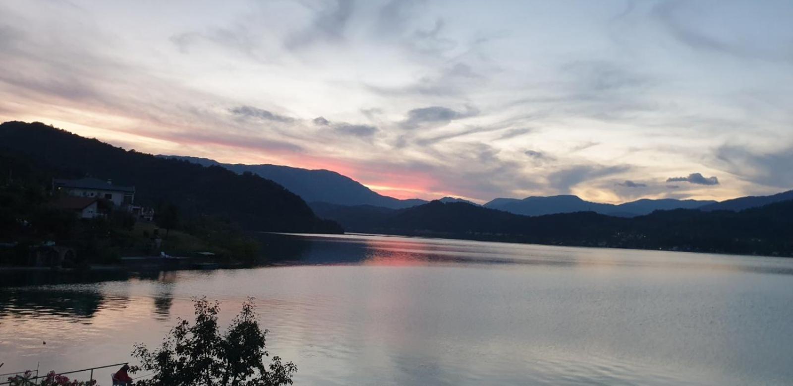 Villa Lake