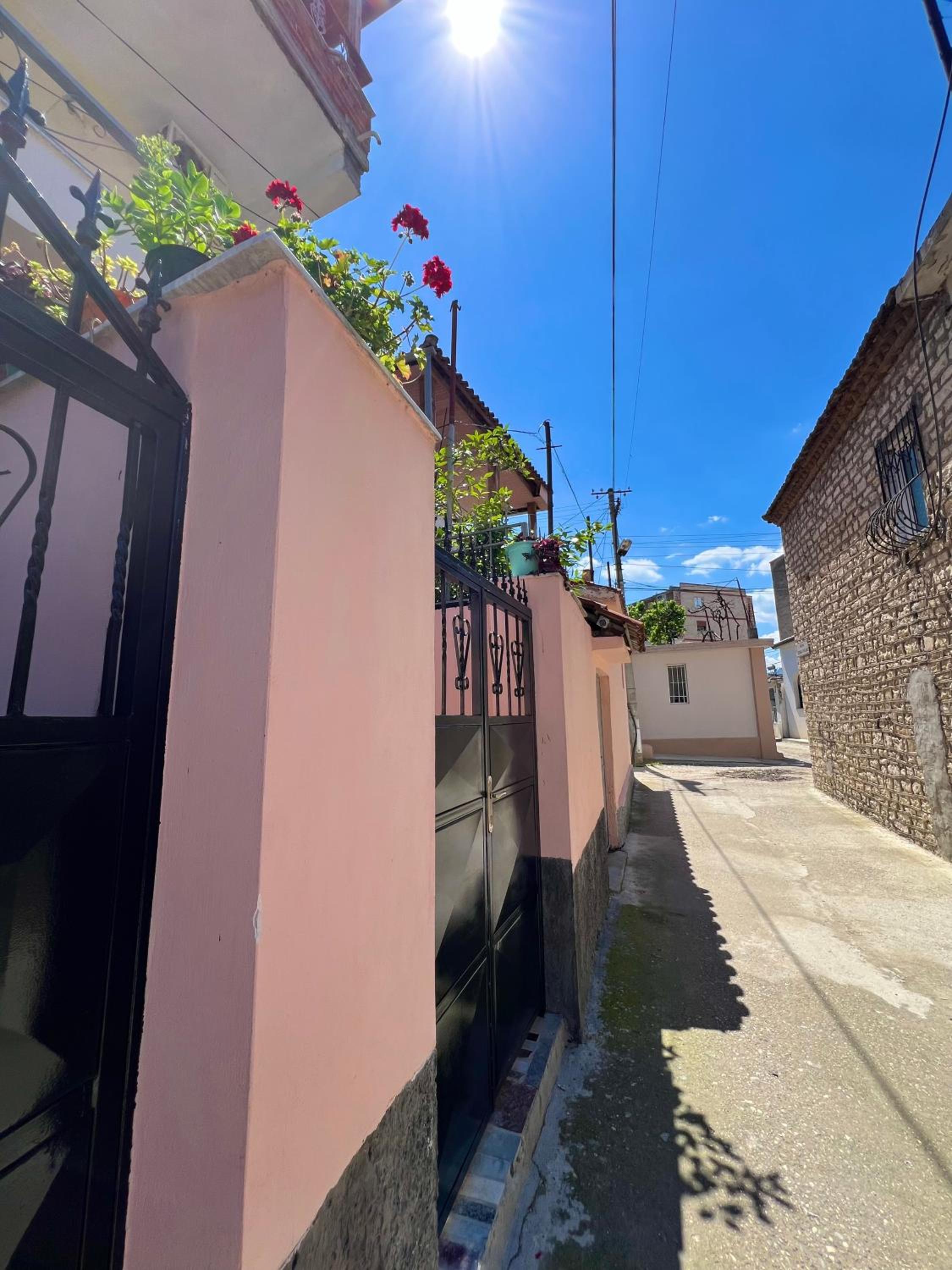 Villa EnSalv & Room & Apartment & Penthouse-Berat