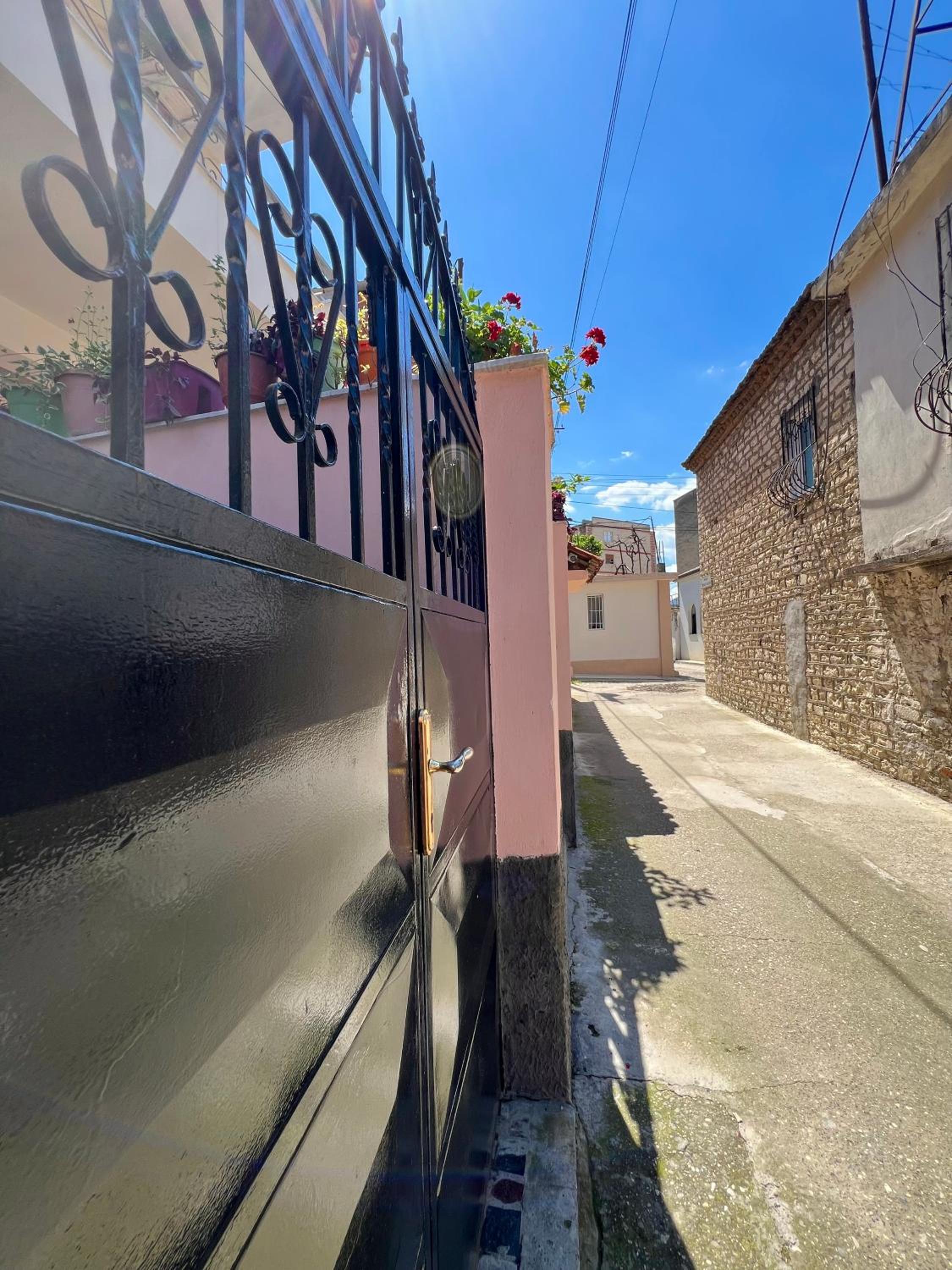 Villa EnSalv & Room & Apartment & Penthouse-Berat