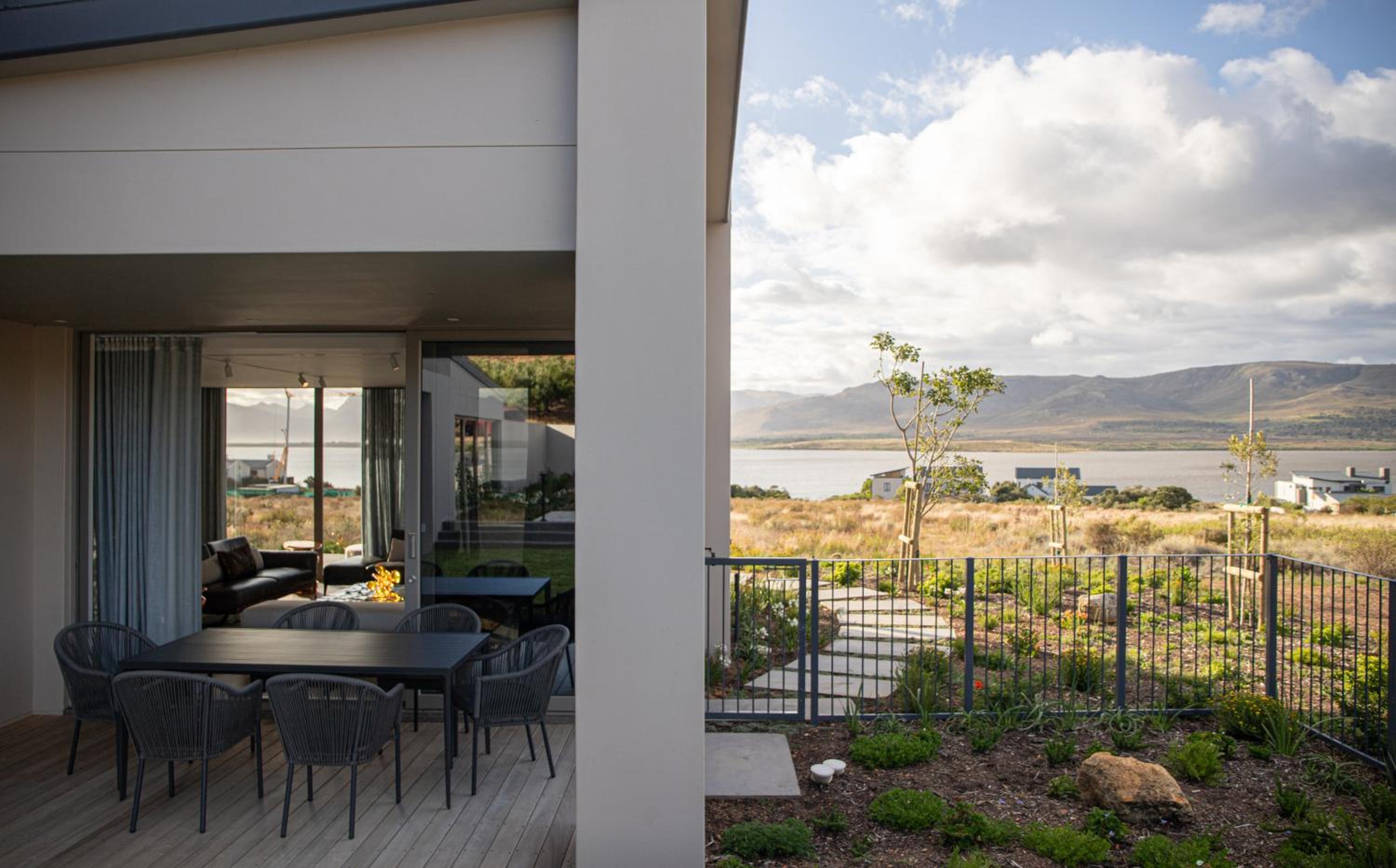 Benguela Cove - Milk and Honey view 4