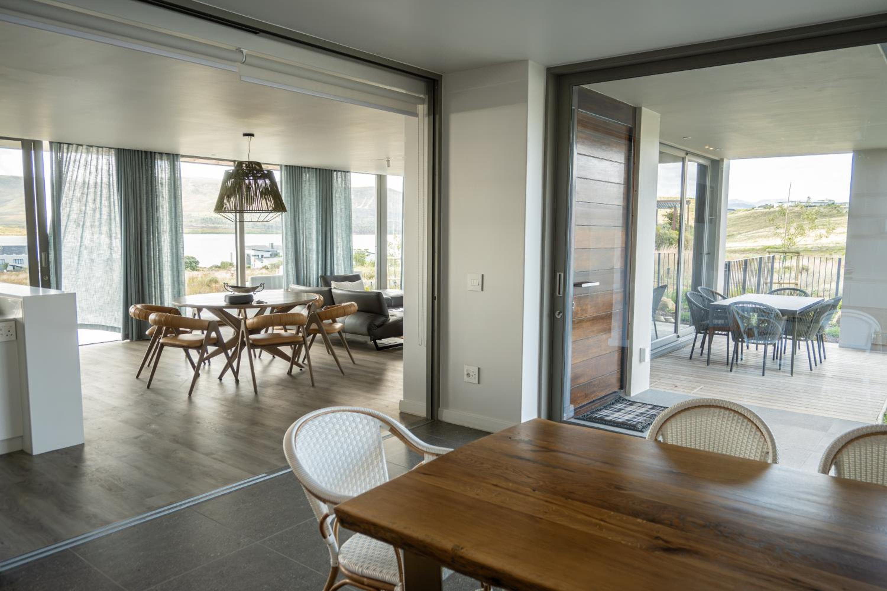 Benguela Cove - Milk and Honey view 3