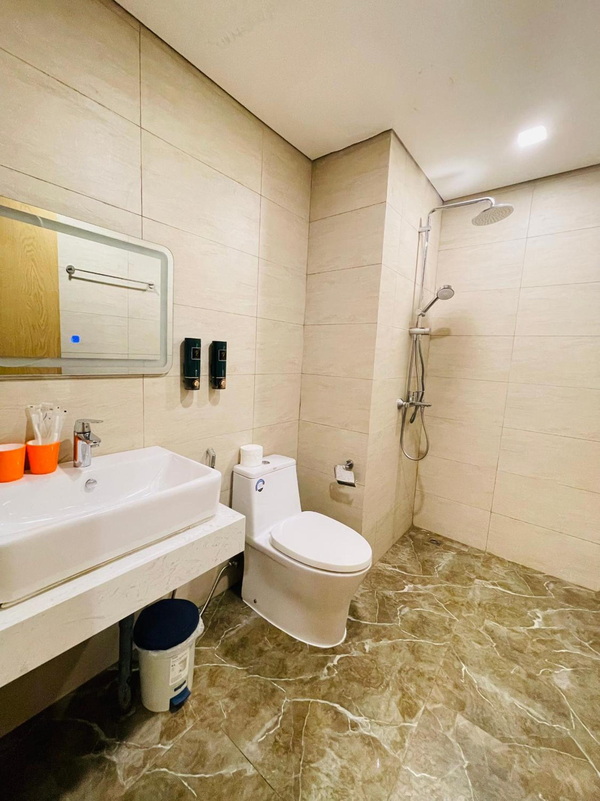 FLC Sea Tower Quy Nhon - Tran Hieu Condotel view 3