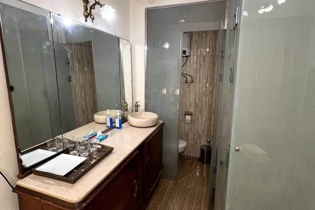 Stylish 2BR Apt in Downtown - Royal 2