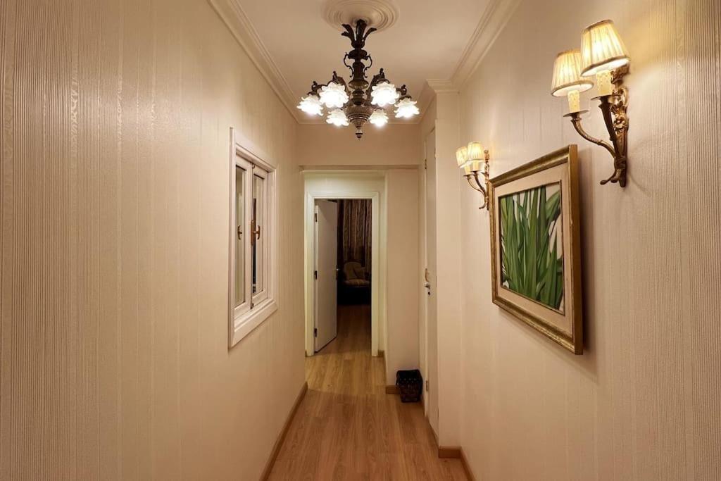 Stylish 2BR Apt in Downtown - Royal 2