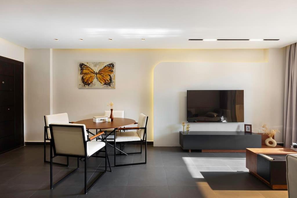 Madinaty 2BR - The Orange Butterfly view 2