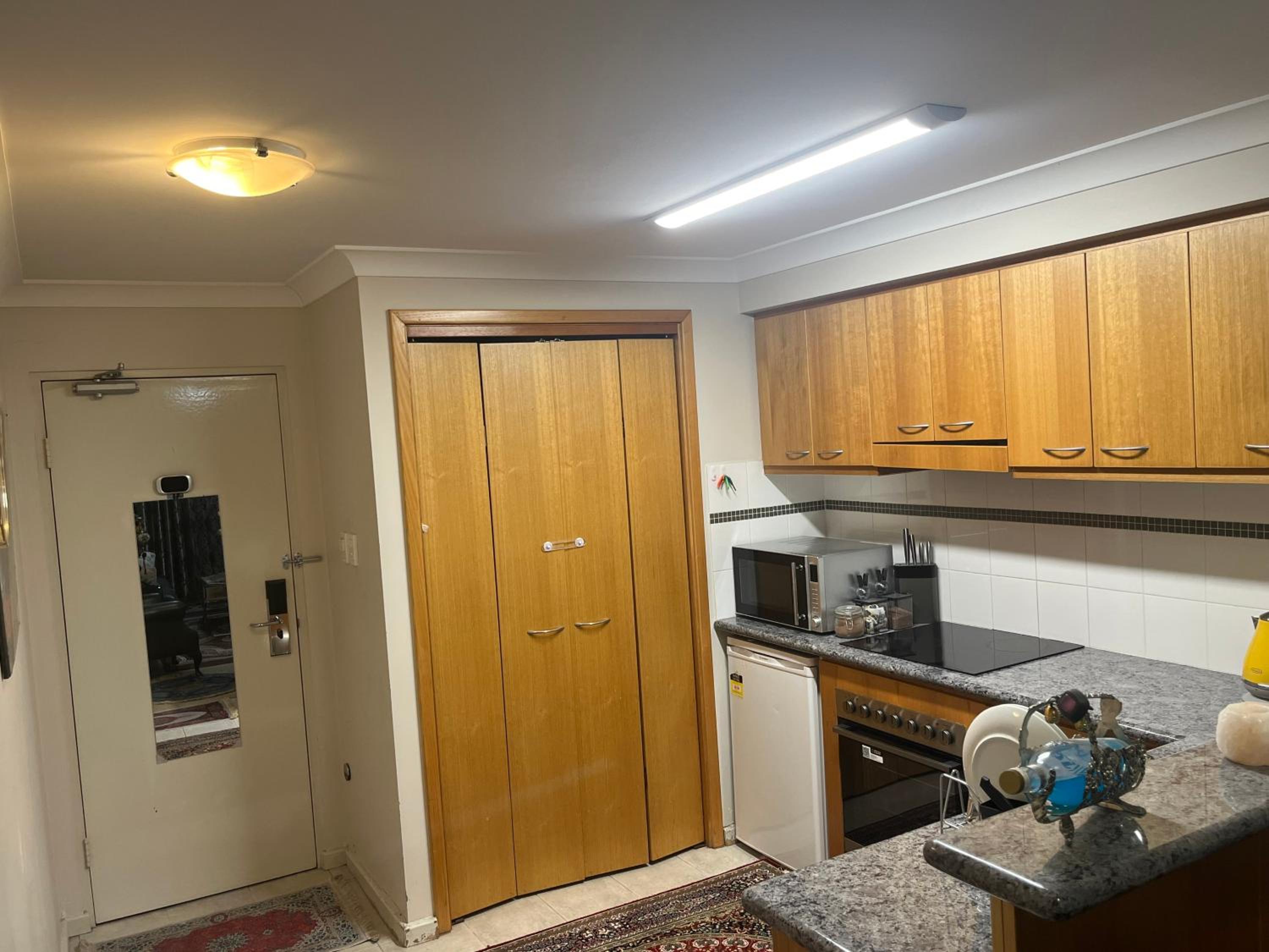 Waldorf Hotel Apartments In Perth City Centre