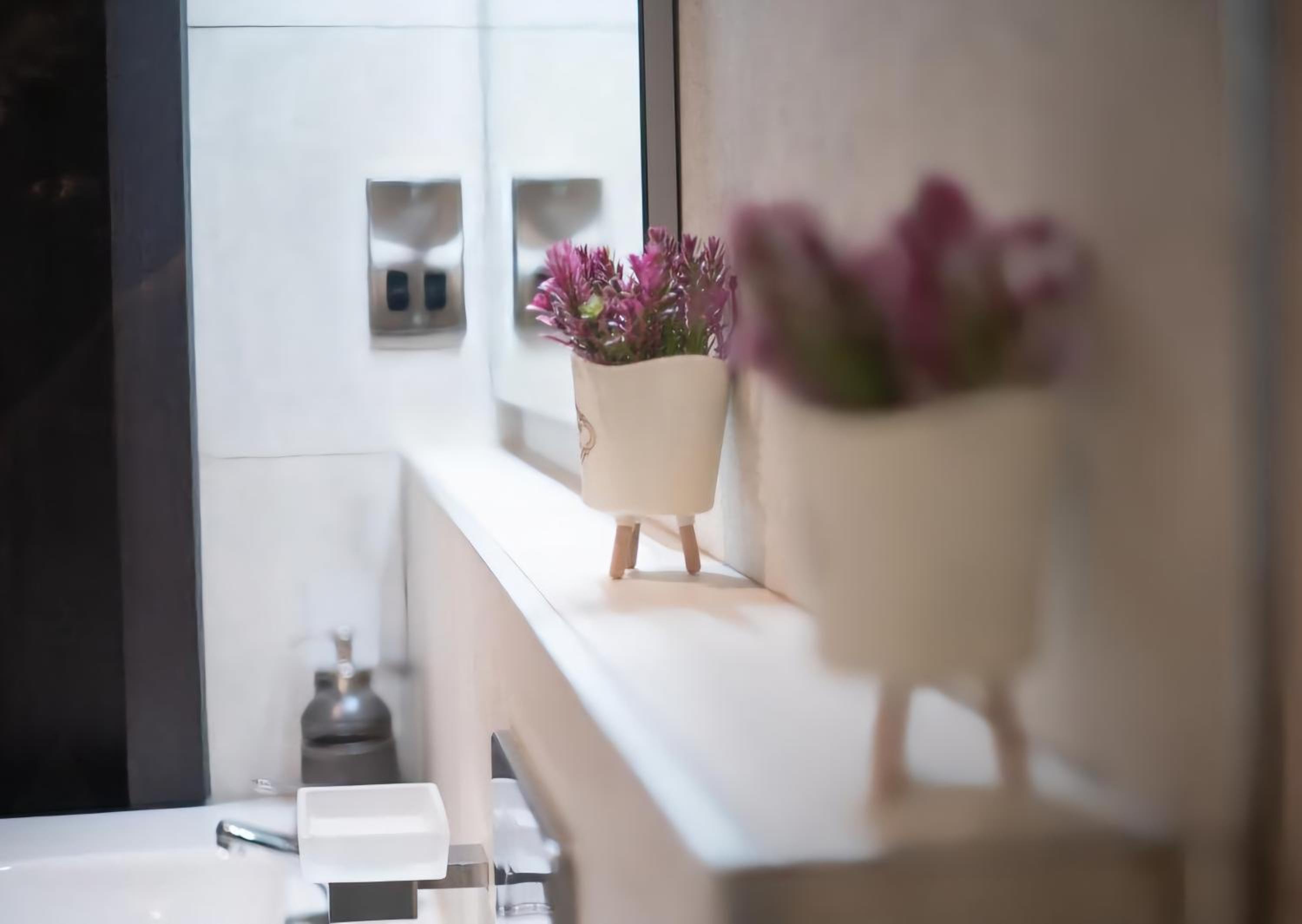 Signature GH Luxury Apartments Studio-One bed-Two bed