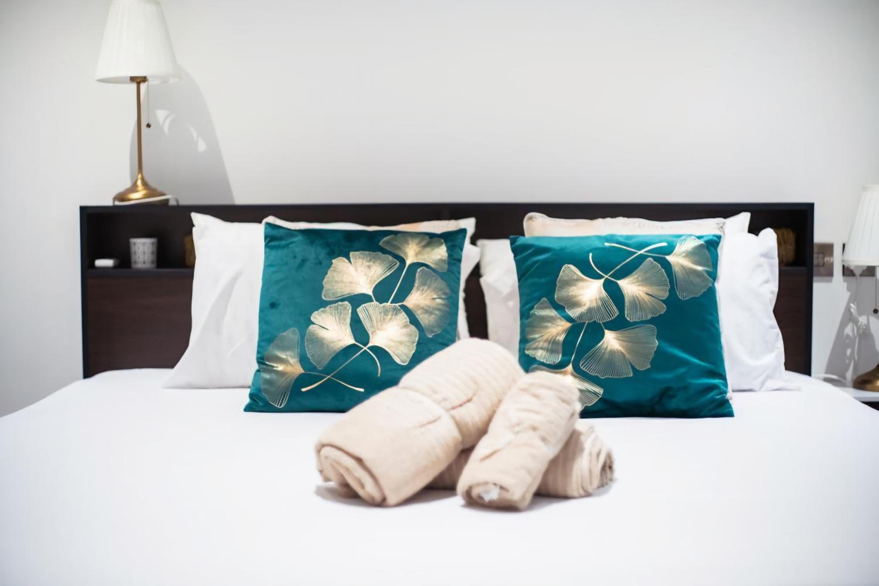 Signature GH Luxury Apartments Studio-One bed-Two bed
