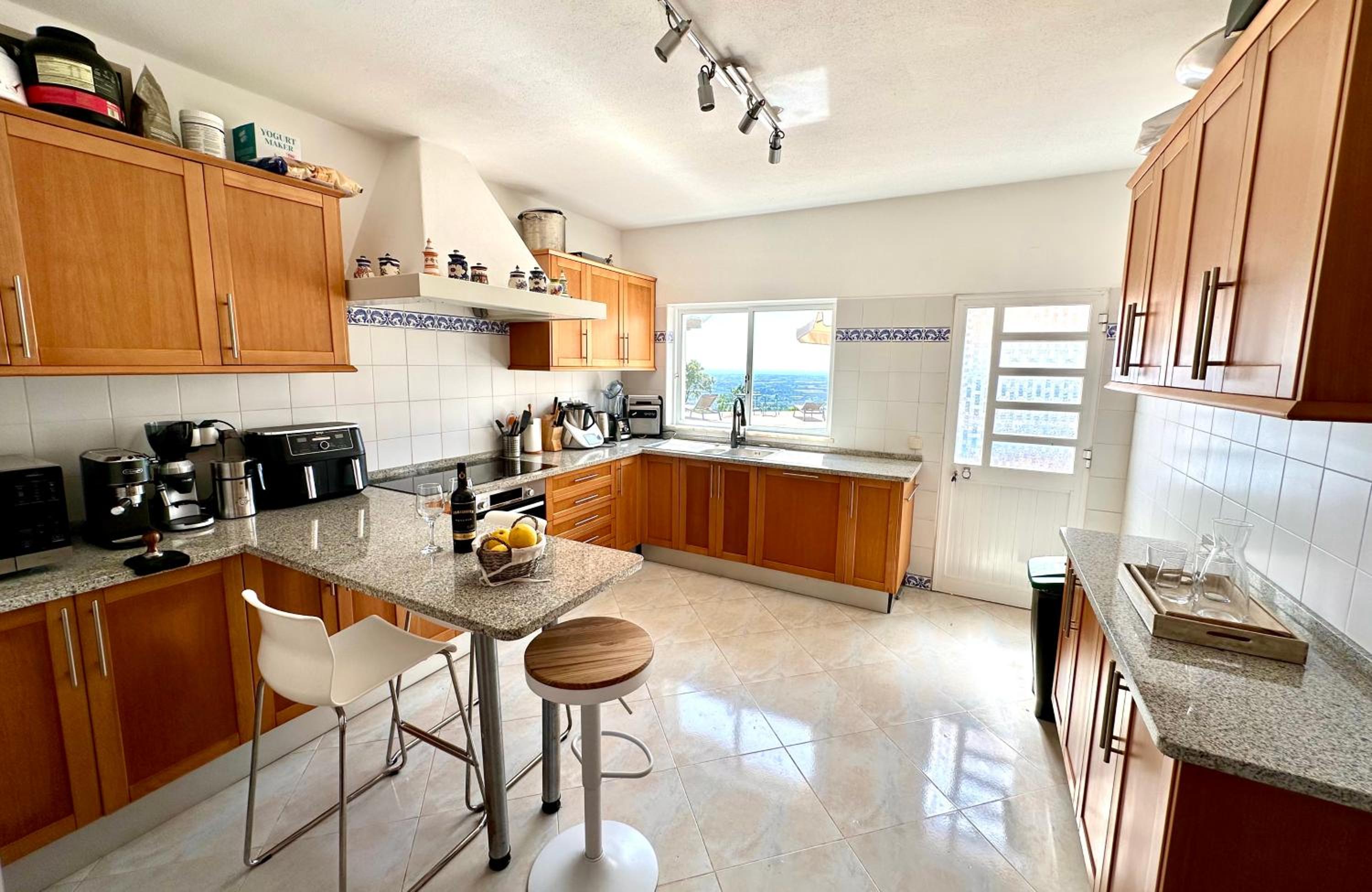 Vila Pôr do Sol - Fantastic villa with panoramic coastal & sea views view 5