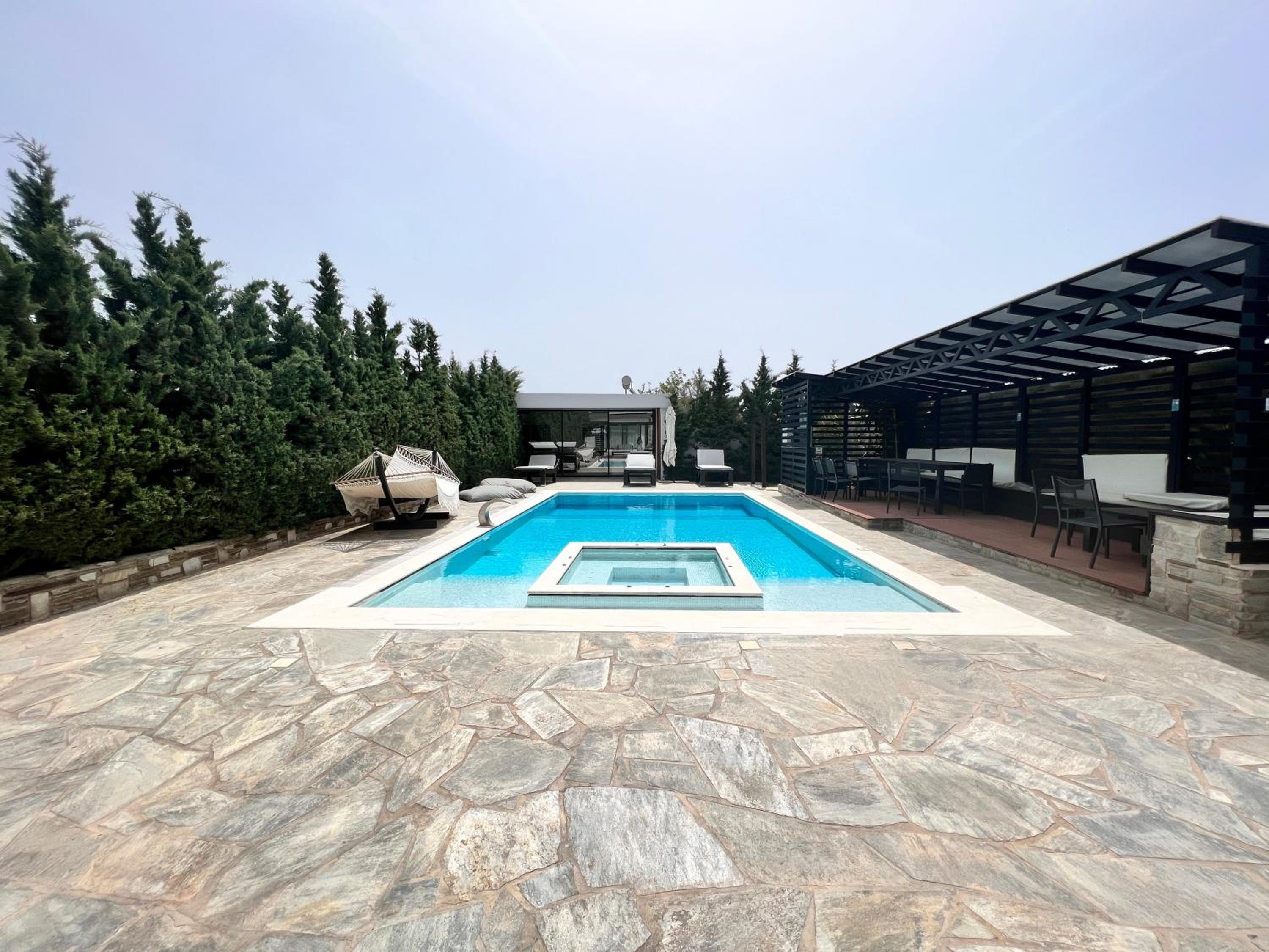 Two Bedroom Villa with Shared Pool & Garden by Olivujoj