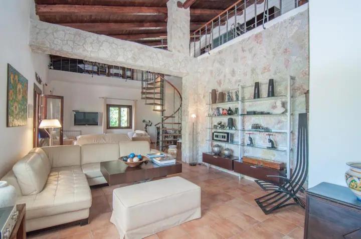 villa costanza