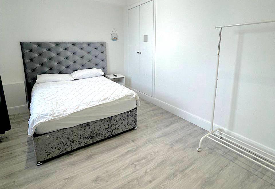 Harrow Apartments