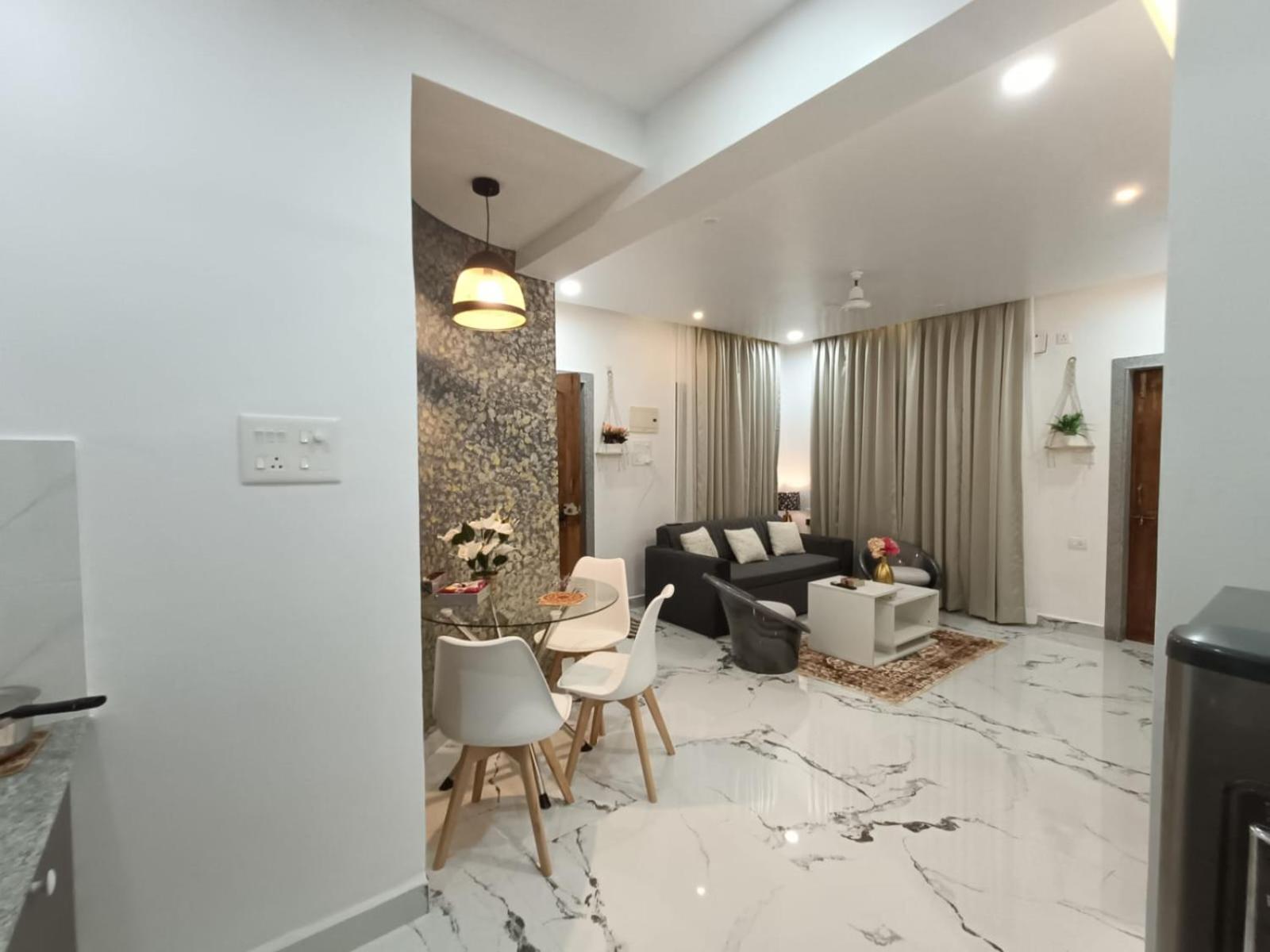 luxury 1bhk with bathtub pool near Calangute ,Baga Beach view 4